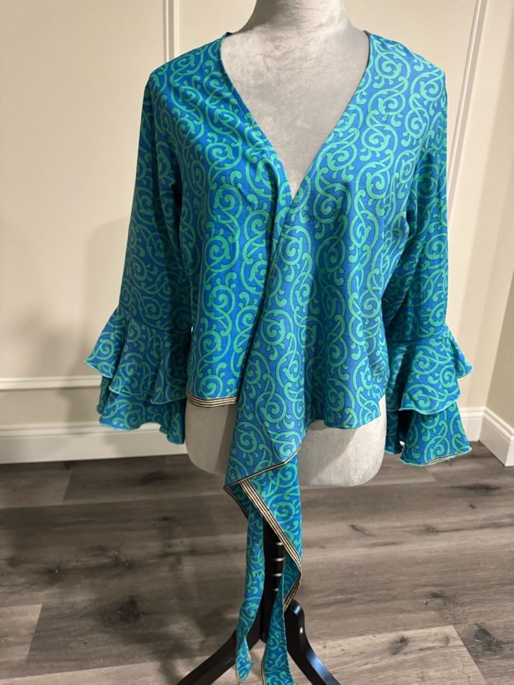 Teal & Aqua Swirl V-Neck Ruffle Sleeve Top